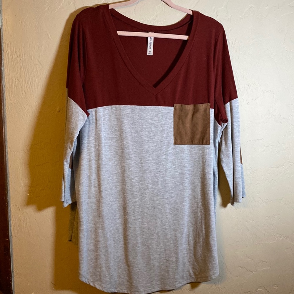 Maroon and grey color block 3/4 sleeve with elbow detail